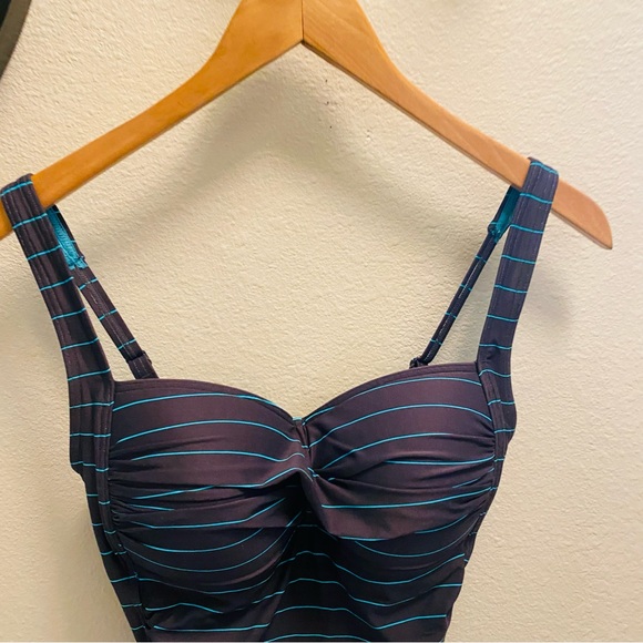 Niptuck Swim Sorrento Stripe Joanne One-Piece Navy Aqua Size 8 - Picture 3 of 7